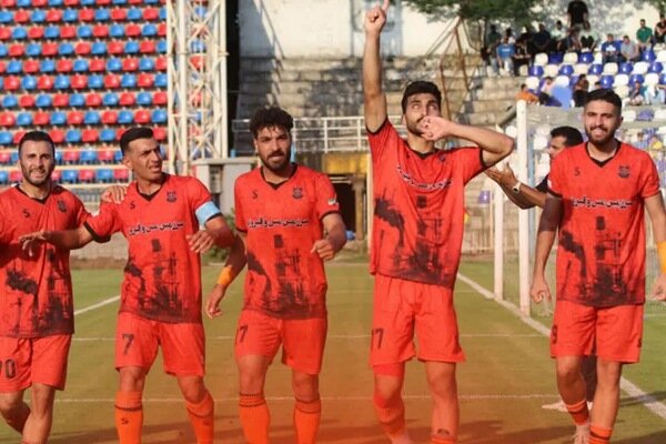 مس شهربابک با ۷ گل برای صدر جدول خط و نشان کشید/ برد خفیف پا