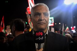 هنرمندان اردبیل با هنر خود در جنگ نرم مقابل رسانه‌های دشمن ایستاده‌اند