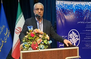 هنر باید از گالری‌ها به متن زندگی مردم بیاید