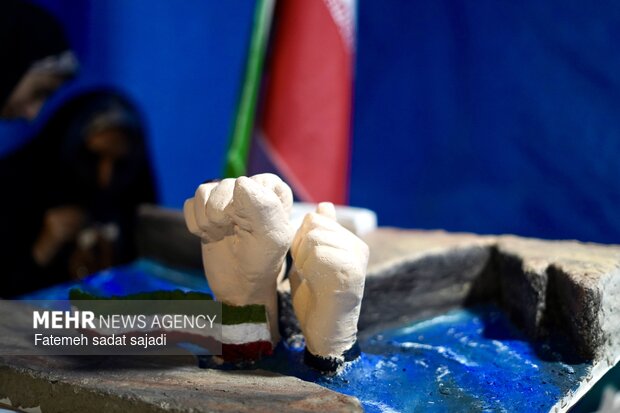 رزمایش میدان هنر در میدان آزادی کرمان