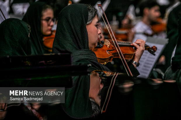 اجرای ارکستر موسیقی ملی ایران «از دیار نغمه‌خوانی»