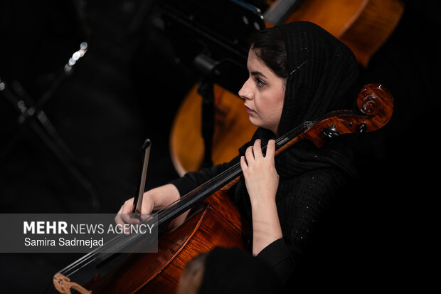 اجرای ارکستر موسیقی ملی ایران «از دیار نغمه‌خوانی»