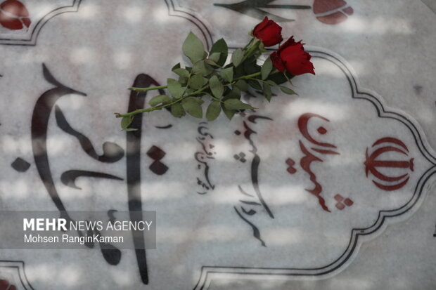 مراسم رونمایی از سنگ مزار سردار سپهبد شهید محمد باقری