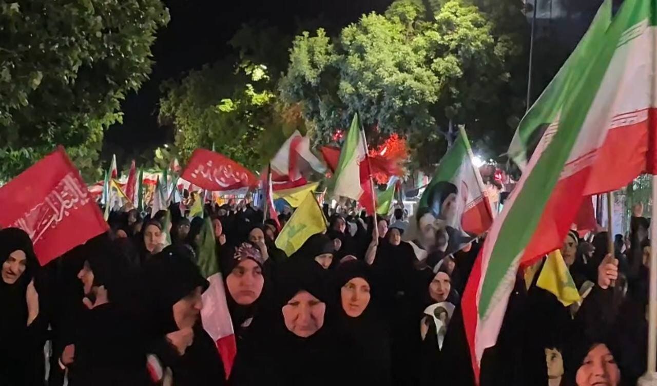 اجتماع مردم دلگان در یکصد و یکمین شب از شهادت قائد