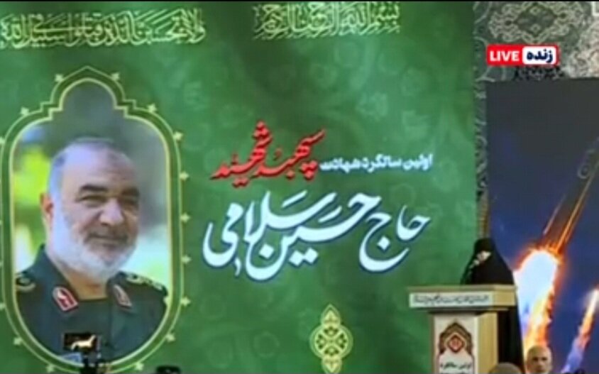 انتقام ما زنده نگه داشتن پرچمی است که دشمن خیال کرد بر زمین 