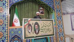 امام جمعه مانه: مسئولان برای اقتصاد پس از جنگ برنامه‌ریزی کنند