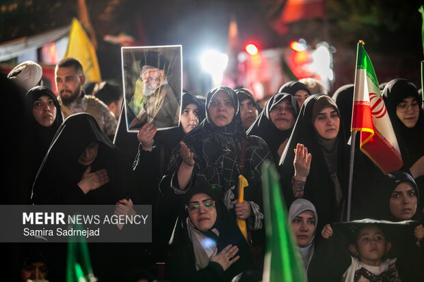 مناجات و توسل به امام زمان(عج) در سوگ رهبر شهید انقلاب در رواق کشوردوست