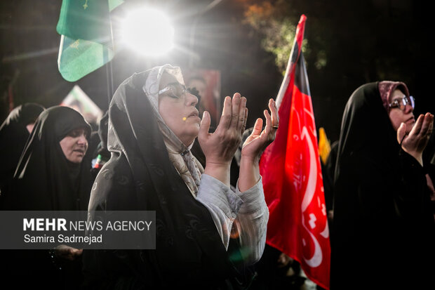 مناجات و توسل به امام زمان(عج) در سوگ رهبر شهید انقلاب در رواق کشوردوست
