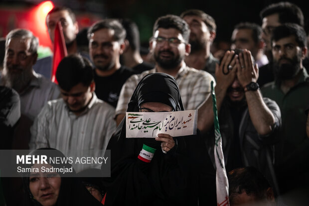 مناجات و توسل به امام زمان(عج) در سوگ رهبر شهید انقلاب در رواق کشوردوست