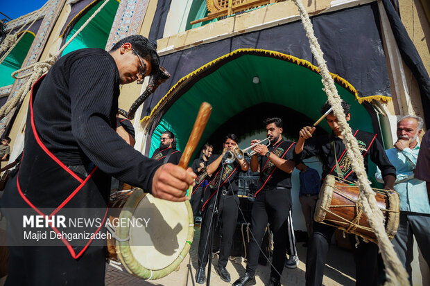 آیین سنتی پوش کشی حسینیه بزرگ فهادان یزد