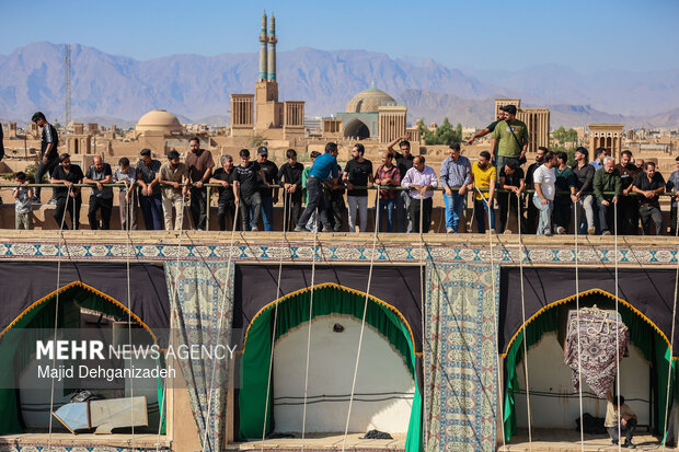 آیین سنتی پوش کشی حسینیه بزرگ فهادان یزد