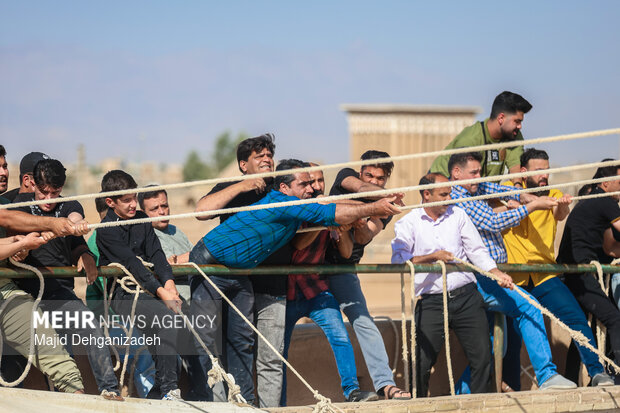 آیین سنتی پوش کشی حسینیه بزرگ فهادان یزد