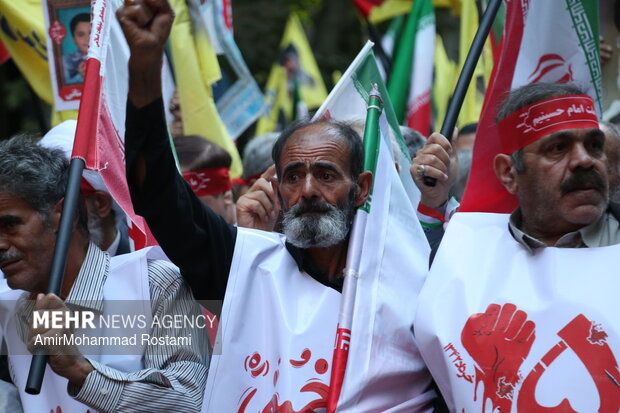 بیعت کفن پوشان ورامینی با آرمان‌های قائد شهید