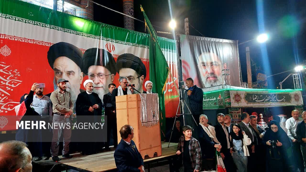 ملت ایران در برابر فشارها و تهدیدهای دشمنان تسلیم نخواهد شد