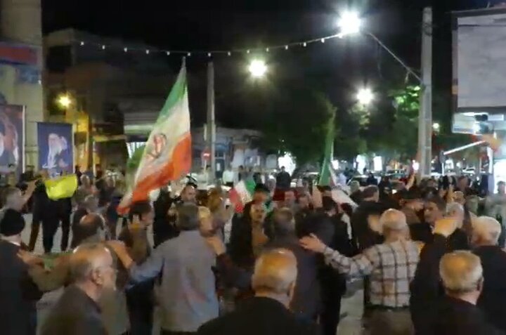 اجتماع شبانه هریسی‌ها در شب صد و چهارم بیعت با رهبری
