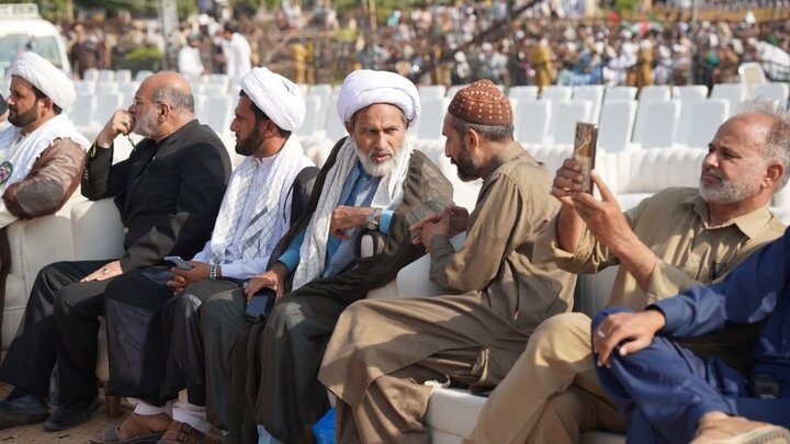 Huge gatherinng held in Lahore for marryred Leader