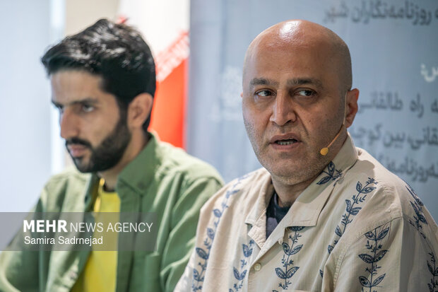نشست تخصصی «فراتر از مرزها؛ روایتی از دو سوی قاب»