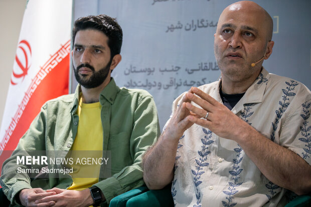 نشست تخصصی «فراتر از مرزها؛ روایتی از دو سوی قاب»