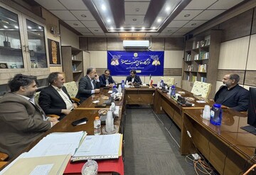 تأکید استاندار قم بر تسریع بازسازی مناطق آسیب‌دیده از جنگ