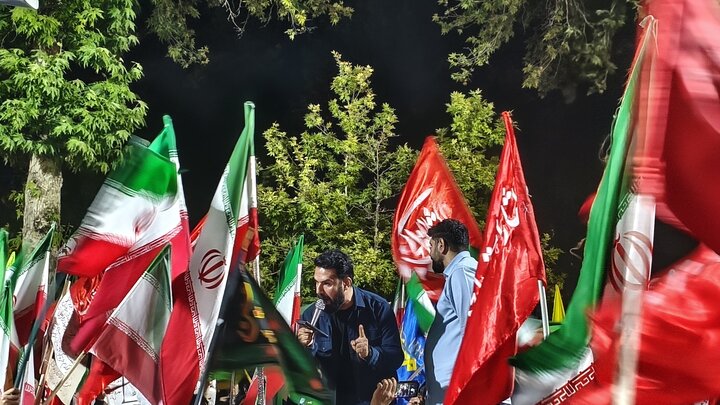 رجزخوانی در اجتماع شبانه مردم کرمانشاه