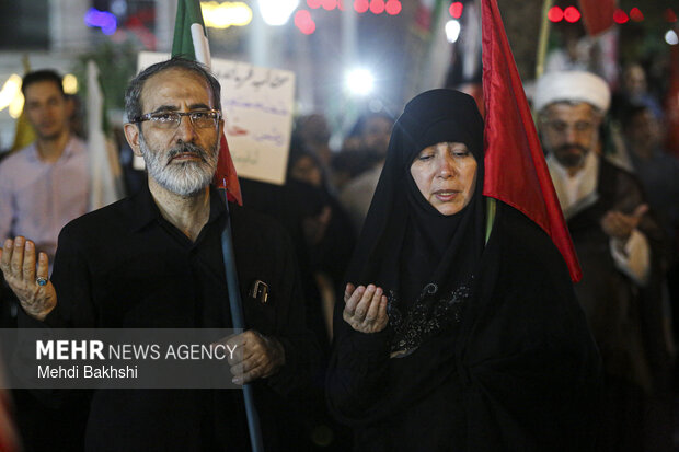 تجمع «لبیک یاخامنه‌ای» قمی ها برای مطالبه تحقّق شروط رهبری در مذاکرات