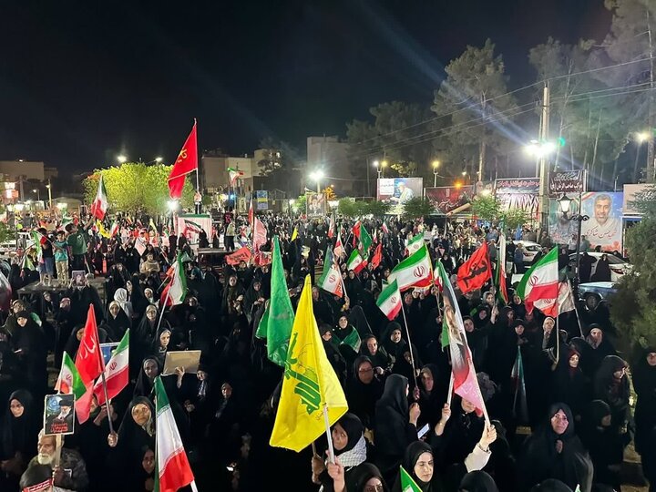 حماسه‌سازی محلاتی‌ها در صدو پنجمین شب بیعت با رهبر معظم انقلاب