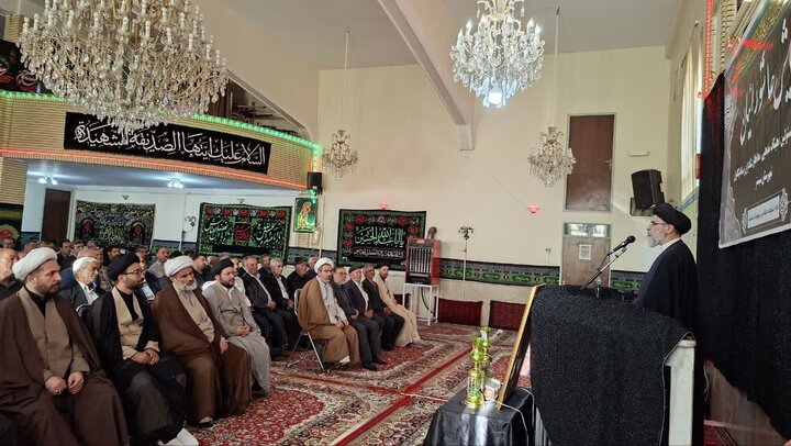 اصل نژادی: هیئات حسینی ظرفیت بیبدیل تقویت وحدت ملی هستند