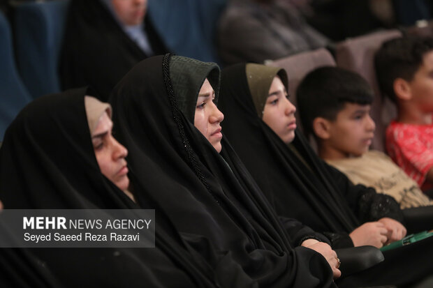 مراسم رونمایی از مجموعه کتاب «آسمان‌دارها»
