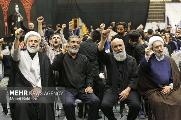 رونمایی از اثر هنری اصحاب آخرالزمانی سید الشهدا (ع) در قم