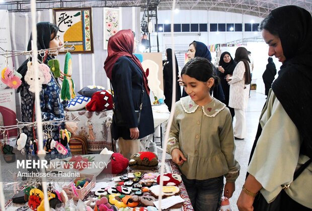 نمایشگاه گل و گیاه در بیرجند