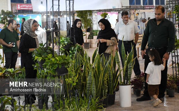 نمایشگاه گل و گیاه در بیرجند