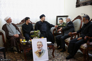 دیدار حجت الاسلام سید حسن خمینی با خانواده شهید سپهبد موسوی