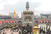 بارگاه منور امام رضا(ع) با اذن عزا به استقبال محرم رفت