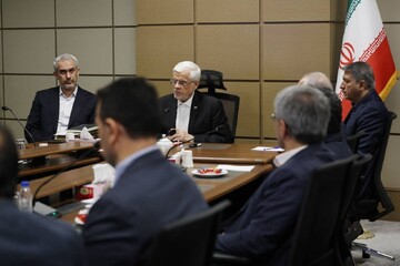 عارف: انتصار إيران يعود إلى القيادة الحكيمة والدقيقة لآية الله مجتبى الخامنئي