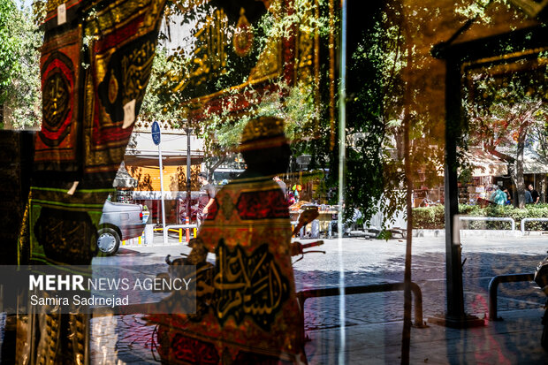 بازار سیاهی‌فروشی تهران در آستانه محرم