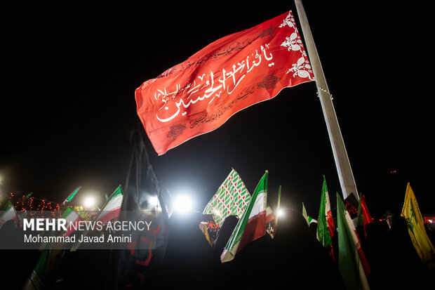 پرچمهایی به رنگ ارادت؛ بازخوانی هنرِ عزاداری در کوچه و بازار اصفهان