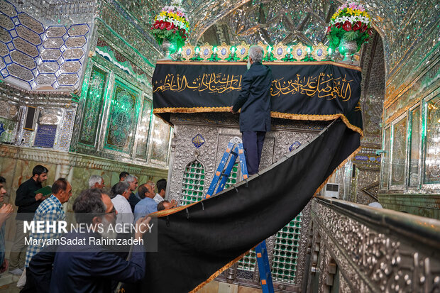 آئین سیاهپوشان حرم مطهر شاهچراغ (ع)