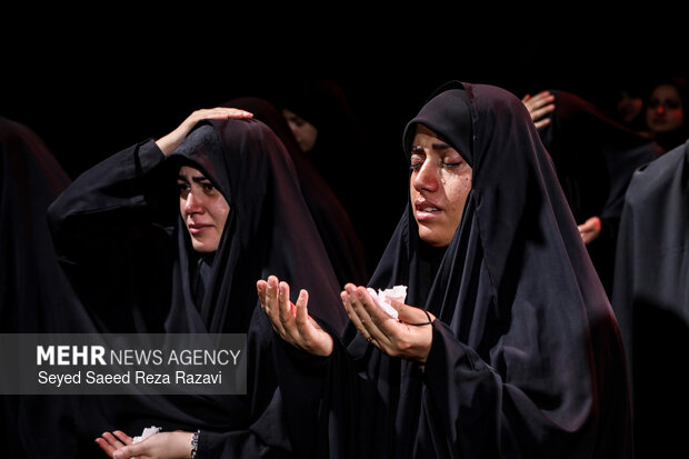 محفل عزاداری شب اول محرم به نیابت از «رهبر شهید انقلاب»