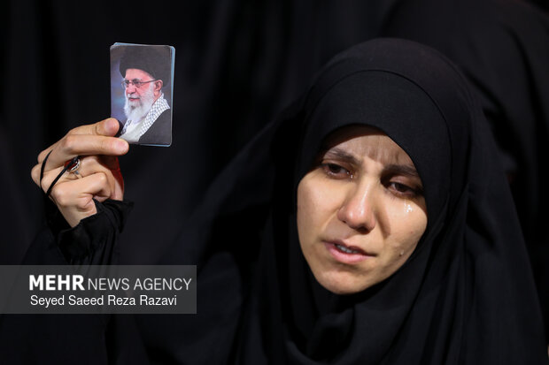 محفل عزاداری شب اول محرم به نیابت از «رهبر شهید انقلاب»