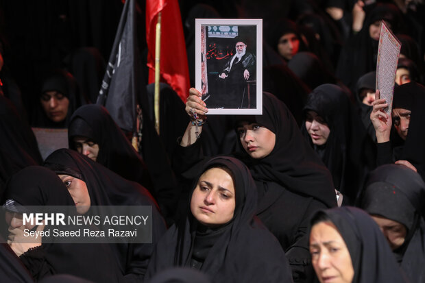 محفل عزاداری شب اول محرم به نیابت از «رهبر شهید انقلاب»