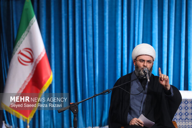 حجتالاسلام قمی: پرچم خونخواهی این زخم مشترک مسلمین را متحد میکند حجتالاسلام قمی: پرچم خونخواهی این زخم مشترک مسلمین را متحد میکند