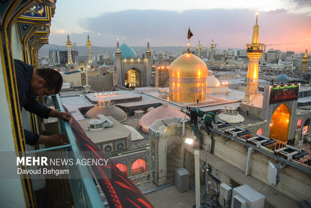 آئین سیاهپوشان حرم مطهر امام رضا (ع)