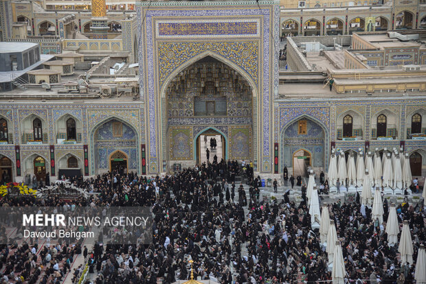 آئین سیاهپوشان حرم مطهر امام رضا (ع)