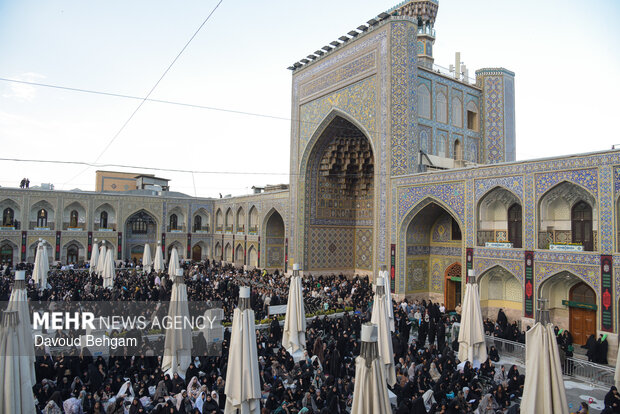 آئین سیاهپوشان حرم مطهر امام رضا (ع)