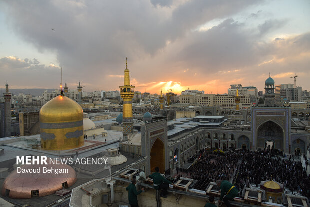 آئین سیاهپوشان حرم مطهر امام رضا (ع)