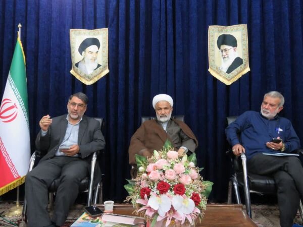 امام جمعه دشتستان: قیام عاشورا نقشه راه ایستادگی در برابر ظلم است امام جمعه دشتستان: قیام عاشورا نقشه راه ایستادگی در برابر ظلم است