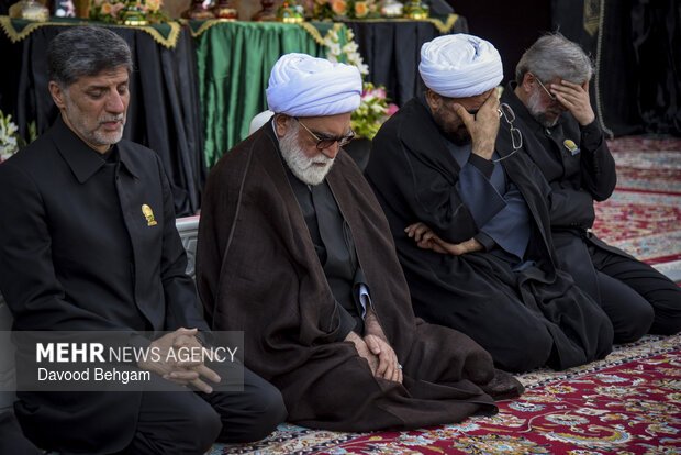آئین سیاهپوشان حرم امام رضا (ع)