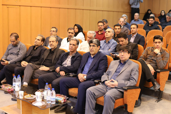 اساتید نمونه آموزشی دانشگاه علوم پزشکی لرستان تجلیل شدند