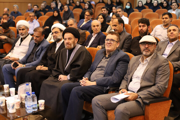 اساتید نمونه آموزشی دانشگاه علوم پزشکی لرستان تجلیل شدند