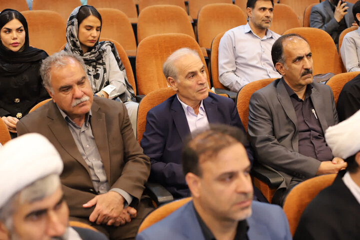 اساتید نمونه آموزشی دانشگاه علوم پزشکی لرستان تجلیل شدند